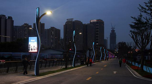 华月灯具——智慧路灯的崛起