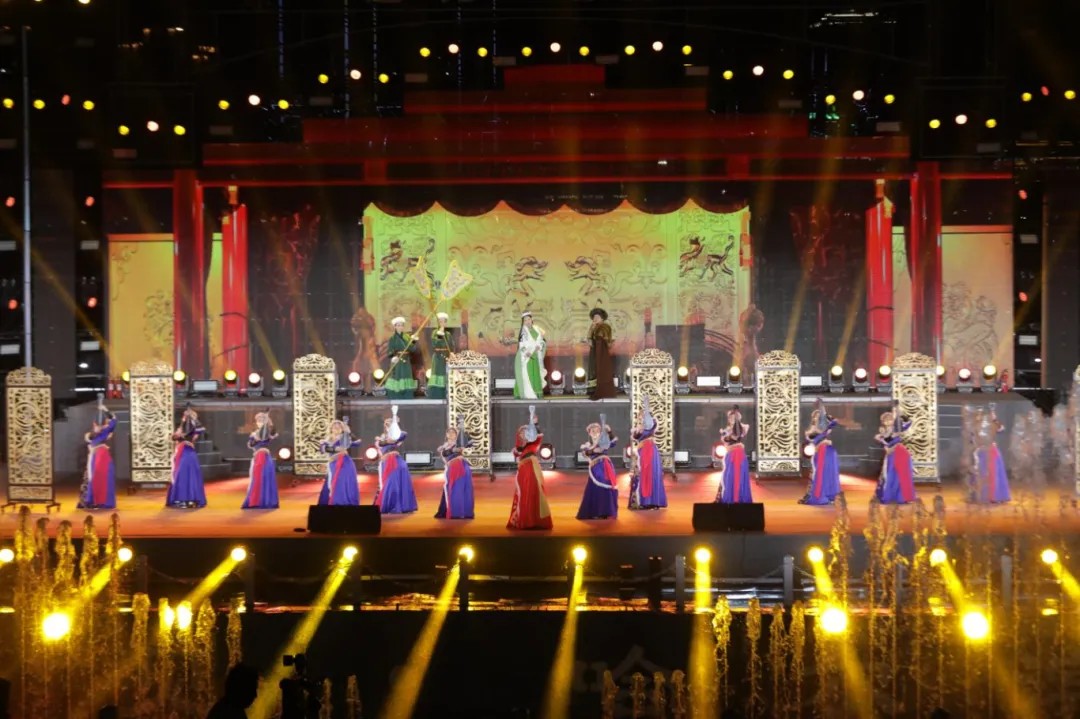 亚冬导演团队的「光影经济学」：一场秀如何让哈尔滨夏夜经济狂飙40%？